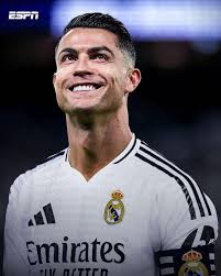 LA FOTO QUE TODOS ESPERÁBAMOS! 😍😍😍 Santiago Giménez fue recibido en  Milan, nada más y nada menos, que por Zlatan Ibrahimovic. 🇮🇹 Qué orgullo,  Bebote. 🥹 📸 TNT SPORTS