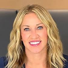 Amy Guilford's Instagram, Twitter & Facebook