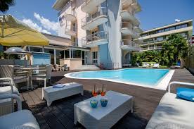 Gardalake Com Lake Garda Travel And Visitor S Guide Lake Garda Hotel Riva Del Garda