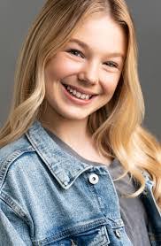 Isabella Thornton's Instagram, Twitter & Facebook