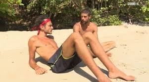 Sembra ieri che awed sedeva spensierato sul bagnasciuga con l'ex compagna d. Su L Isola Dei Famosi Awed Fa Pace Con Tutti Ma Daniela E Scettica L Idillio Non Durera Tgcom24