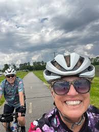 Made it to Yellow Dog Cafe for lunch outdoors patio