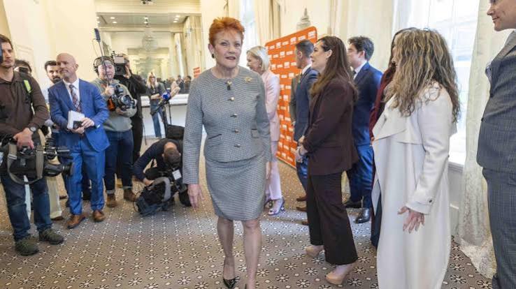 Pauline Hanson blocks ABC from Melbourne press conference | Herald Sun