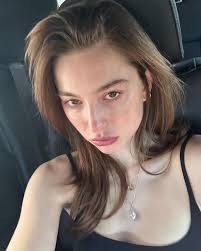 Eve Jobs's Instagram, Twitter & Facebook