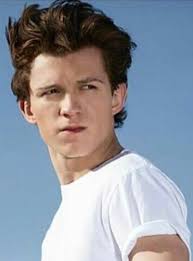 I Can T Brathe Omg That Hair Only Tom Holland Has Hair Like This Tom Holland Tom Holland Peter Parker Tom Holland Spiderman