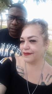 Cina Brown's Instagram, Twitter & Facebook