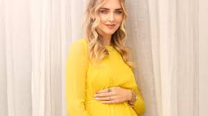 #chiaraferragni #bags #belt bags #glitter. Influencerin Chiara Ferragni Verrat Das Geschlecht Ihres Babys