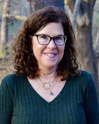 Deborah Langlais's Instagram, Twitter & Facebook