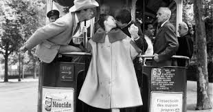 Roam 50s Paris With Audrey Hepburn Through This Fashion Photographer S Lens Richard Avedon Collections Photography Hepburn