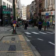 Cela fait bientôt une semaine que la place madou et la chaussée de louvain sont recouvertes d'une peinture jaune. Dod Perd Son Proces Face A La Commune De Saint Josse La Manchette Be