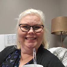 Alicia Lux's Instagram, Twitter & Facebook