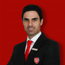 Saka to Declan Rice 🗣️ "If you feel it, hit it!" 😍