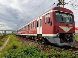 Acest tren se opreste de 17 ori inainte de a ajunge la destinatie: PloieÈti SlÄnic Ar Putea Deveni UrmÄtorul Tronson Pe Care Trenul Va Pierde Lupta Cu Microbuzul Hotnews Mobile