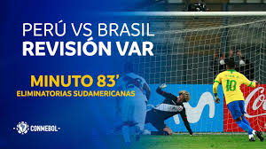 El arbitro julio bascuñan no está a la altura de arbitrar las eliminatorias de la conmebol debido a su mediocridad quien ya había sido recriminado por river plate debido a su mal arbitraje. Conmebol Difunde Conversacion Del Var Sobre Polemico Penal En El Peru Brasil Hay Un Contacto De Un Pie Abajo De Zambrano Diario Expreso Diario Expreso