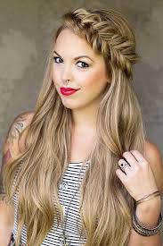 27 Flattering Hairstyles That Can Beautify Your Big Forehead Hair Styles Haircut For Big Forehead Headband Hairstyles