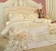 Pin By Ligia Bedoya On Spalni Bedrooms 1 Bed Linens Luxury Cool Beds Elegant Bedroom