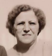 Remove shadow from old photo of aunt?