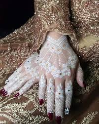 57 motif henna tangan sederhana yang mudah dan cantik untuk pengantin via bagiinfo.com. Henna Serang Tangan Pengantin Nya Putih Banget Sampe Facebook