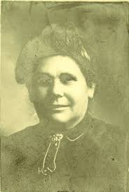 For anyone researching the Graetz family, when I was a child there was  reunion held and a book published, "Wider Horizons"I spent hours reading  that book, enthralled by all our relatives... here's