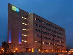 This hotel is 2.1 mi (3.4 km) from sagrada familia. Preisgunstige Holiday Inn Express Hotels Von Ihg In Barcelona