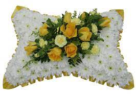 Hitta stockbilder i hd på bouquet yellow flowers funeral isolated on och miljontals andra royaltyfria stockbilder, illustrationer och vektorer i shutterstocks samling. Funeral Flowers Funeral Pillow White Yellow