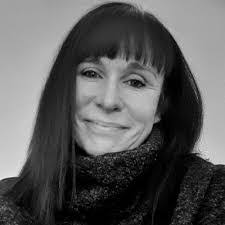 Karen Eason's Instagram, Twitter & Facebook