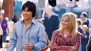 Rory gilmore, rachel green, and hilary banks.but now, i'm probably most excited about the lizzie mcguire reboot that hilary duff is working on. Will Paolo Be In The Lizzie Mcguire Reboot Hilary Duff Weighed In