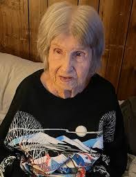 Tammy Pomeroy's Instagram, Twitter & Facebook