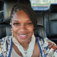 Si Robertson is more than just an uncle — he's also the father of two  children, Trasa and Scott, with his wife, Christine Robertson.