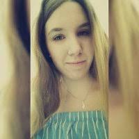 Michelle Raschke's Instagram, Twitter & Facebook