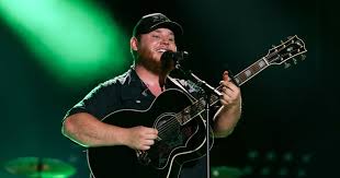 Last edit on mar 19, 2021. Luke Combs Lovin On You Is A 90s Influenced Country Rocker Listen Wgh Fm