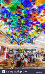 Dale Chihuly Hand Geblasen Glas Blumenskulptur In Der Lobby Des Bellagio Hotel Las Vegas Stockfotografie Alamy