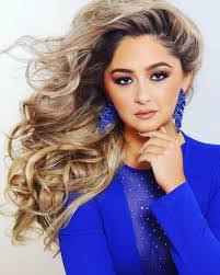 Angela Seifert's Instagram, Twitter & Facebook