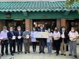 Taipei Economic and Cultural Office in Los Angeles donated $30,000 to  assist Chinatown elderly