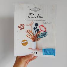 Le tricotin géant est un véritable jeu d'enfant ! Mon Livre Coming Soon