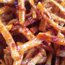 Panaskan minyak dalam kuali dan goreng ubi yang telah dilayang tadi hingga garing. Senangnya Masak Kerepek Sira Pedas Tokti Utk Kerepek Facebook