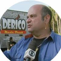 Derico Mooney's Instagram, Twitter & Facebook