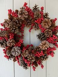 Voici quelques idées pour fabriquer votre déco de table facilement. Diy Noel Des Couronnes De Noel A Faire Soi Meme Cote Maison