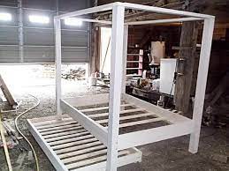 Appropriately curved frame with richly carved foliage. Diy Twin Pallet Wood Canopy Bed 101 Pallets