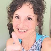 Leslie Rettig's Instagram, Twitter & Facebook