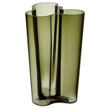 When finnish design legend alvar aalto first showed this deliriously wavy vase at the. Iittala Aalto Vase 251 Mm Moss Green Finnish Design Shop
