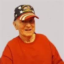 Lee Quillen's Instagram, Twitter & Facebook