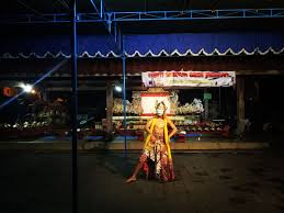 Maybe you would like to learn more about one of these? Tari Klana Topeng Alus Budaya Indonesia