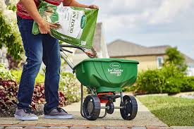 Fruit trees, fruit trees, flowers, grass and other strawberries, organic fruits and vegetables planting and soil improvement. The Best Organic Lawn Fertilizers For A Healthy Yard Bob Vila