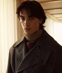 Shyla Hall's Instagram, Twitter & Facebook