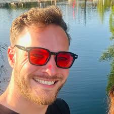 Hi guys, I'm currently looking for a distance rod with a hand crank, and I  was wondering if you could help clarify something. Does the K&M 21340 fit  into a KS21 ?