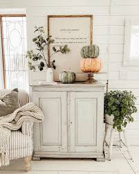 Liz Marie Blog On Instagram Fall Is Slowly Creeping In To The House Along With All The Fall Feels Fall Always Makes Me Want Decor Fall Decor Fall Home Decor