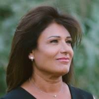 800+ perfiles de «👩🏽‍💻 Carmen Delgado»