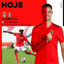 During the season, which lasted from 1 july 2002 to 30 june 2003, benfica competed in the primeira liga and the taça de portugal. Facebook