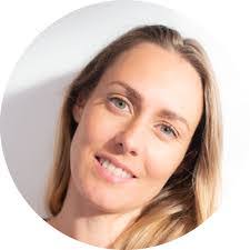 Estelle Schmitt's Instagram, Twitter & Facebook